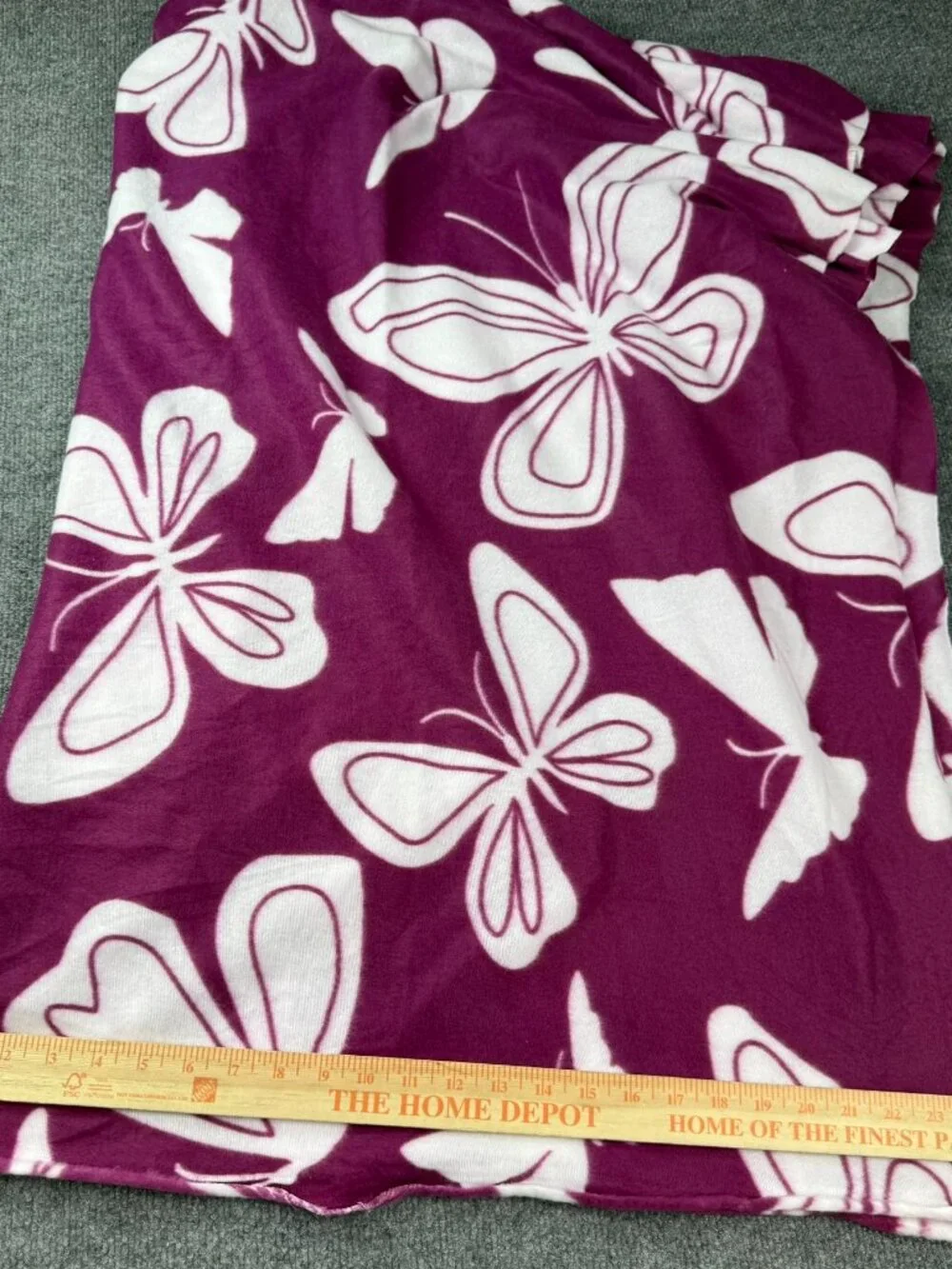 Purple Butterfly Fleece Throw Blanket Plush Soft Polyester Floral 62x48 INCHES